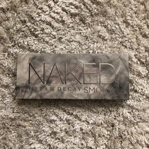 Naked SMOKY PALETTE brand new